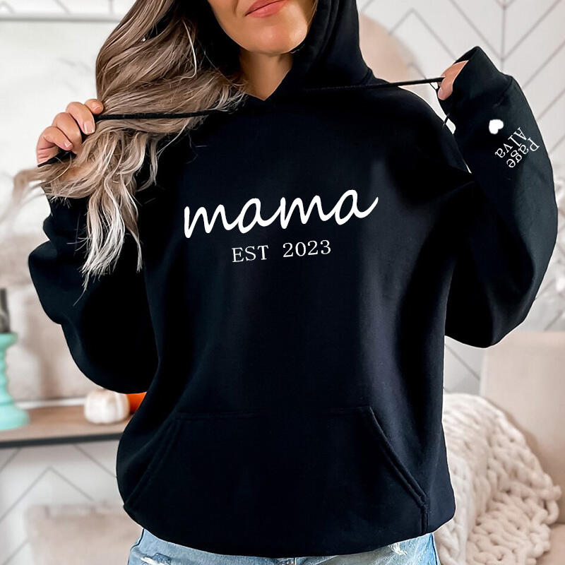 Sweat à capuche personnalisé maman avec nom et date pour la fête des mères