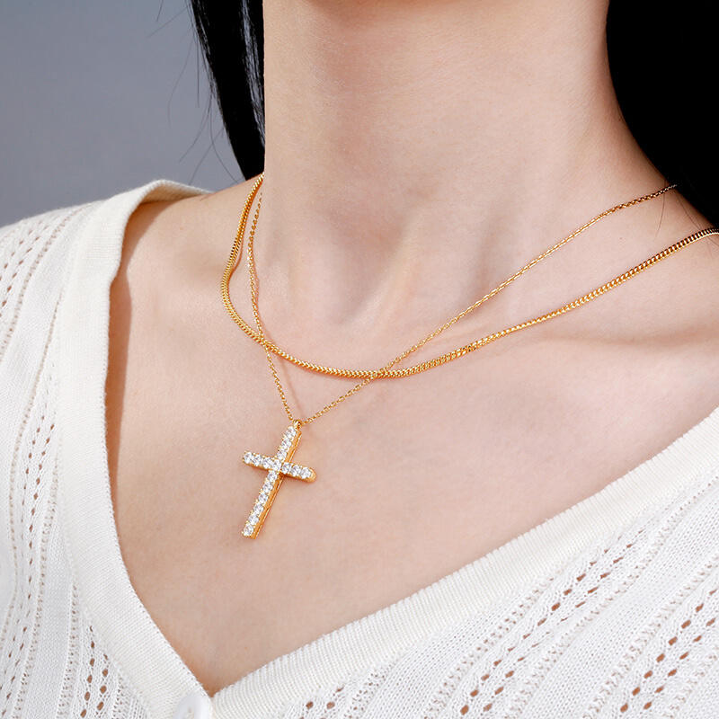 Jeulia Collar Redondo de Plata Esterlina con Diseño Cruz para Hombre