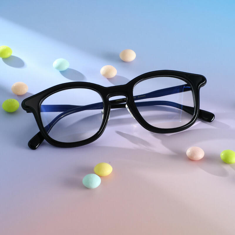 Howard Square Black Glasses