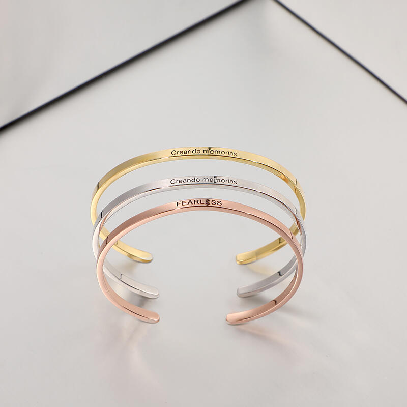 "Les Meilleurs Souvenirs" Bracelet Jonc Prénom Ouvert Personnalisé