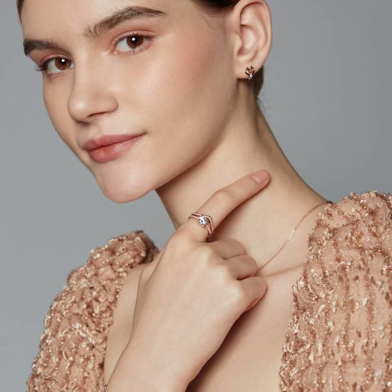 "I Want To Hold Your Hand" Cushion Cut 2pcs Bridal Set