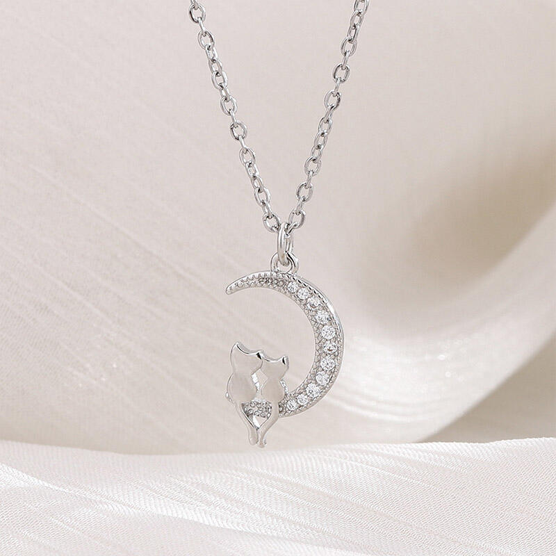 Jeulia Fashion Cat and Moon Necklace Sterling Silver