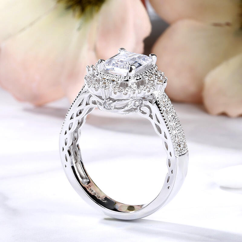 Jeulia Vintage Halo Emerald Cut Sterling Silver Ring