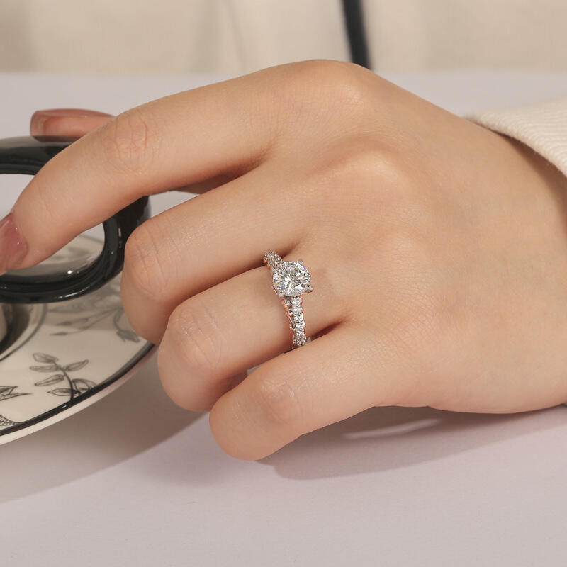 Jeulia Two Tone Pumpkin Pod Engagement Ring