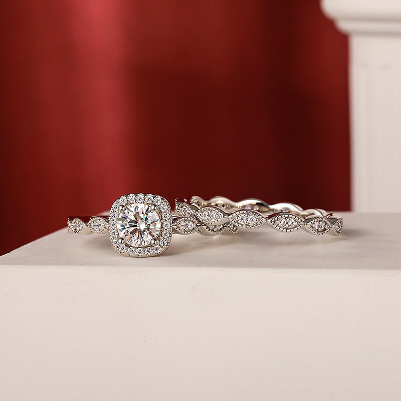 Jeulia Vintage Halo Round Engagement Ring Set Sterling Silver