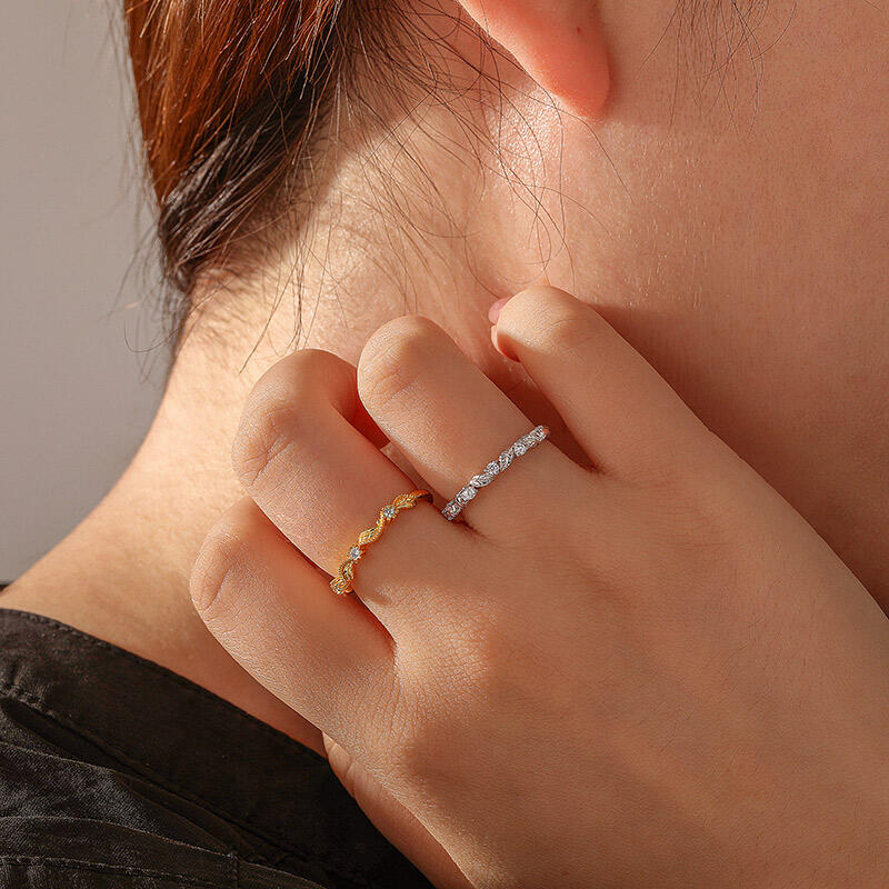 Jeulia Everyday Two Tone Leaf and Flower Stackable Ring Set