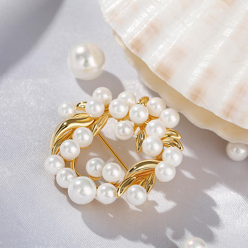 Jeulia Broche en forma de hoja de plata de ley con perlas cultivadas