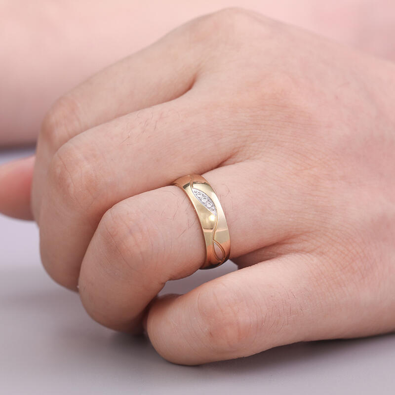 Jeulia Banda De Hombre De Acero De Titanio En Tono Dorado