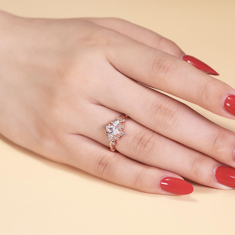 Jeulia Anillo de Compromiso de Marquesa Vintage Tres Piedras Plata