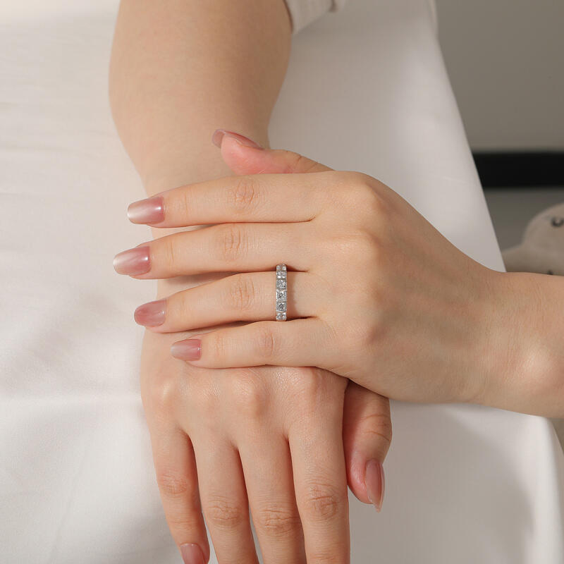 Jeulia Classic Bar Setting Design Wedding Band