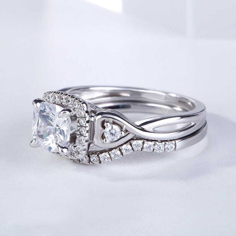 Anillo De Compomiso Con Halo De Corte Cojín En Plata 925 De Ley