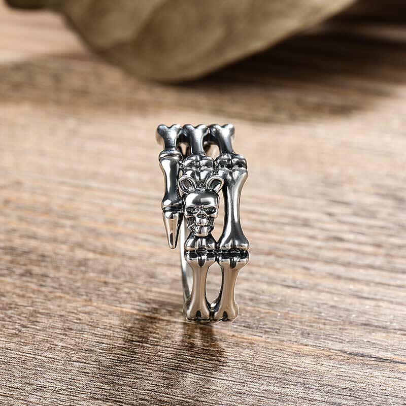 Jeulia Anillo en forma de calavera de dedo de plata de ley