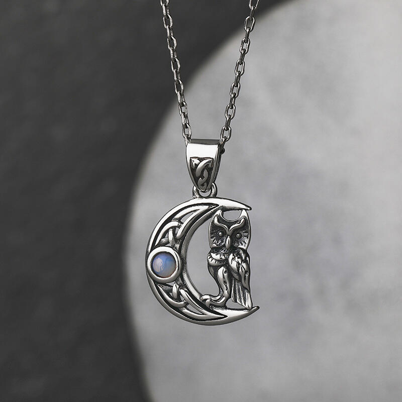 Jeulia Colar em forma de lua e coruja com prata de lei mágica