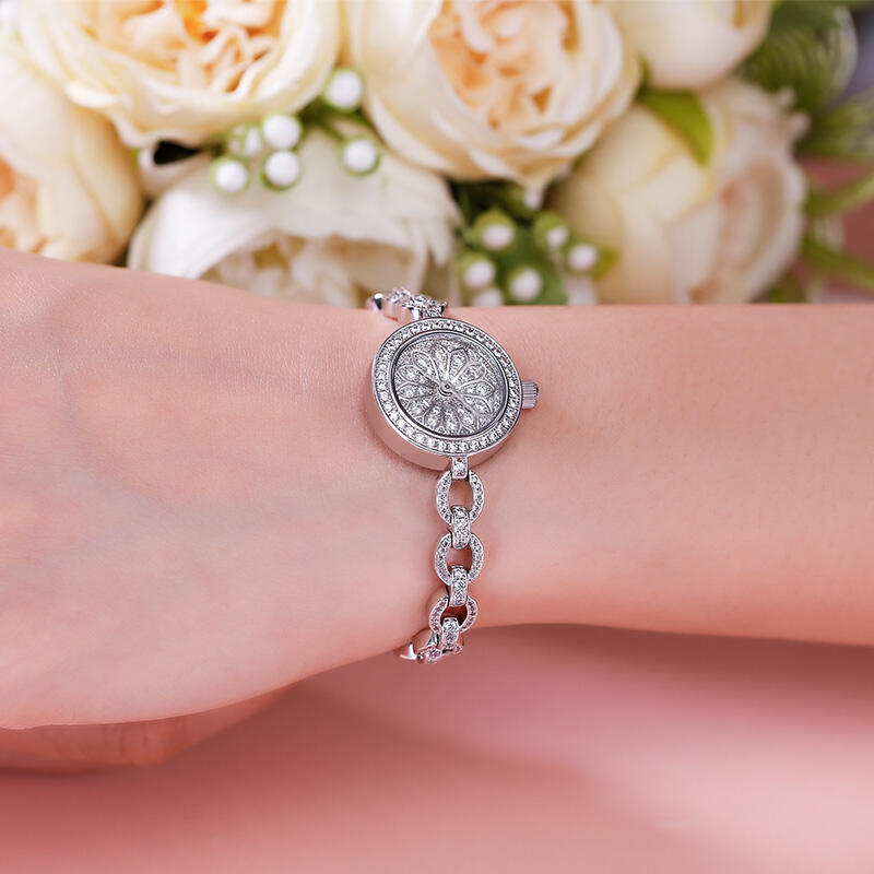 Jeulia "Dazzling Brilliance" Round Case Quartz Watch with Chain Bracelet Strap