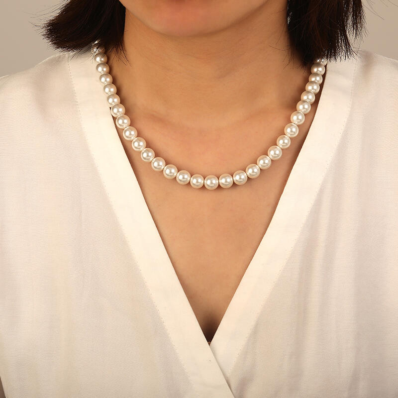 "Mondenglanz" 9.5-10mm Süßwasserperlenkette