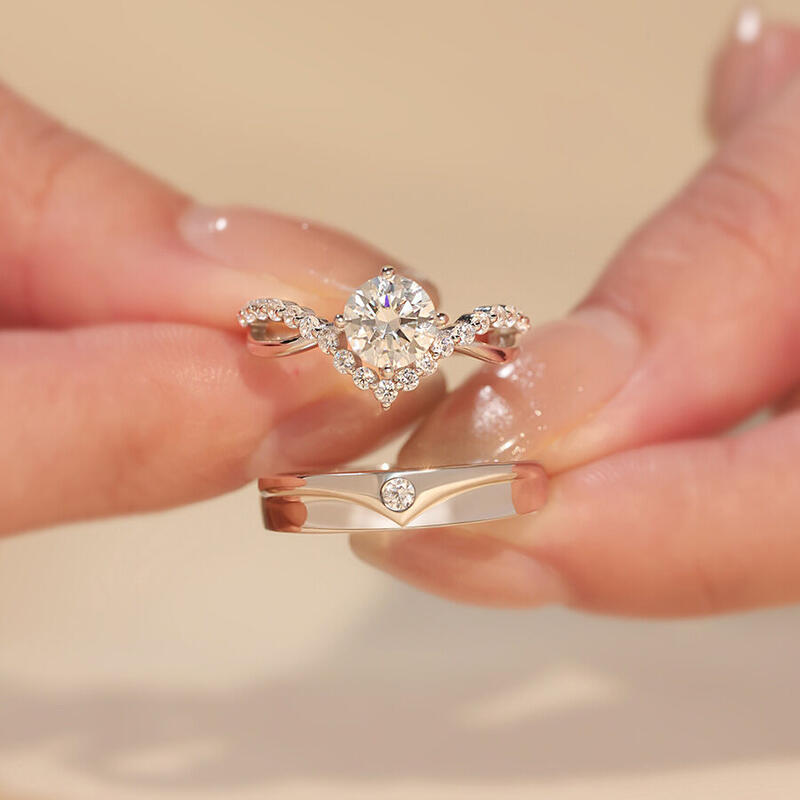 Jeulia Twist Shank Round Cut Sterling Silver Adjustable Women's Ring