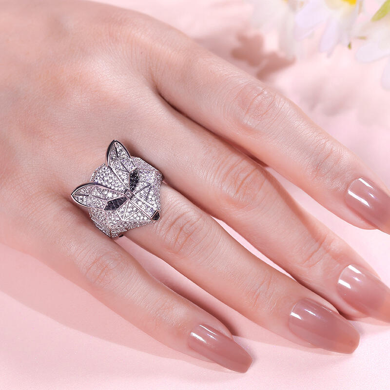 Jeulia Anillo especial con cara de zoroo de plata de ley