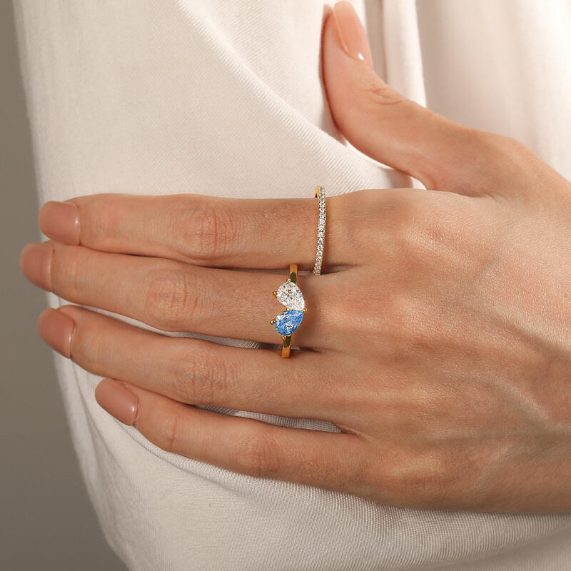 Jeulia Classic Custom Two Stone Heart Ring Set