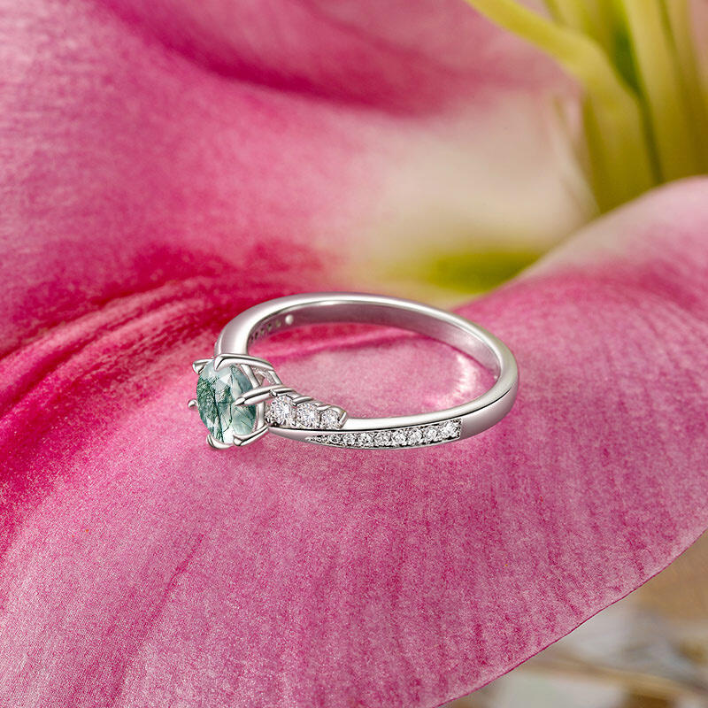 Jeulia Simple Twisted Round Cut Moss Agate Promise Ring