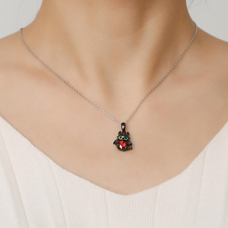 Jeulia Hug Me "Show Your Heart" Dragon Heart Cut Sterling Silver Necklace