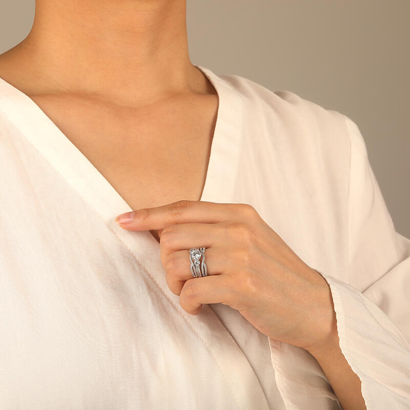 "Seal Your Vows" Round Cut 3pcs Bridal Set