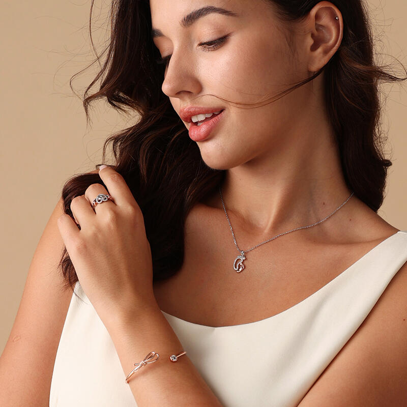 Jeulia "Knot Of Love" Sterling Sliver Bangle