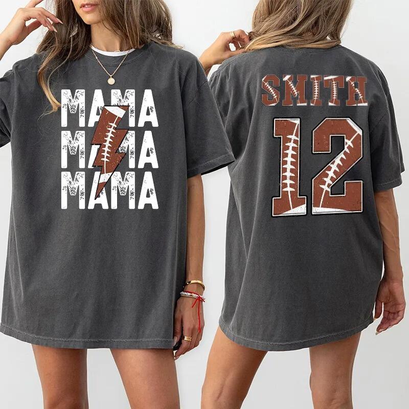 Camiseta lavada personalizada con diseño de fuente de elementos de fútbol personalizados, regalo atractivo para amantes del deporte.