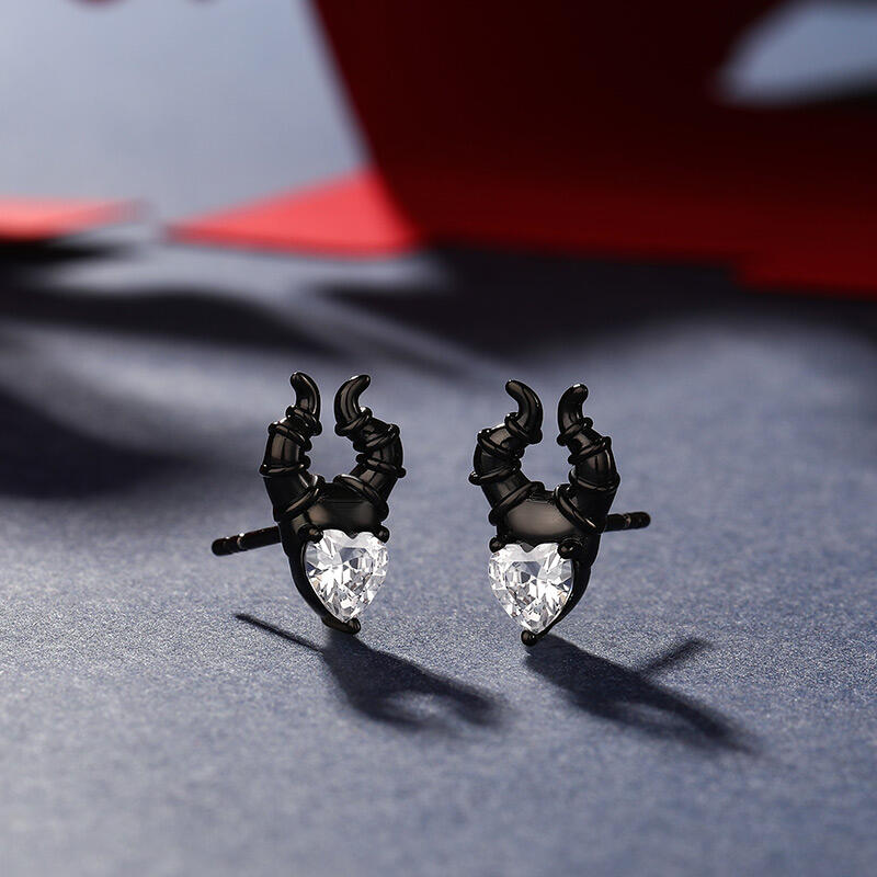 Jeulia "My Godmother" Heart Cut Black Sterling Silver Earrings