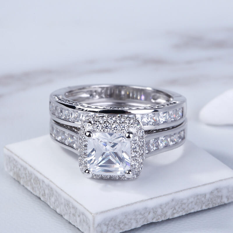 Jeulia Conjunto De Anillos Con Doble Halo De Talla Princesa En Plata De Ley