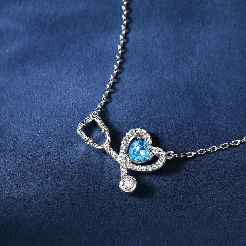 Jeulia Collar Personalizado de Plata de Ley con Diseño de Estetoscopio en Forma de Corazón
