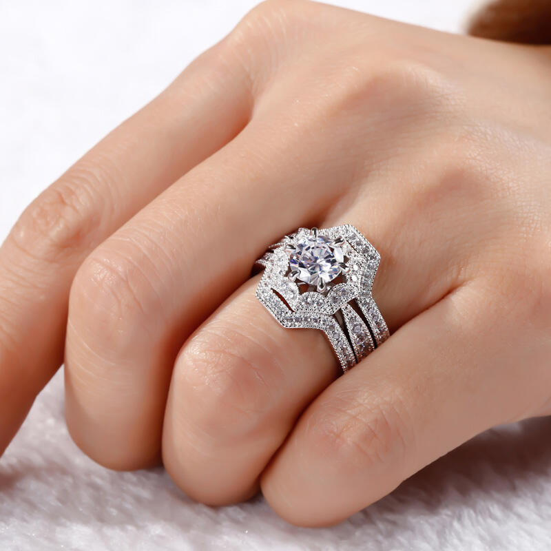 Jeulia Terno De Anillos Con Arte Adorno De Talla Redonda En Plata De Ley