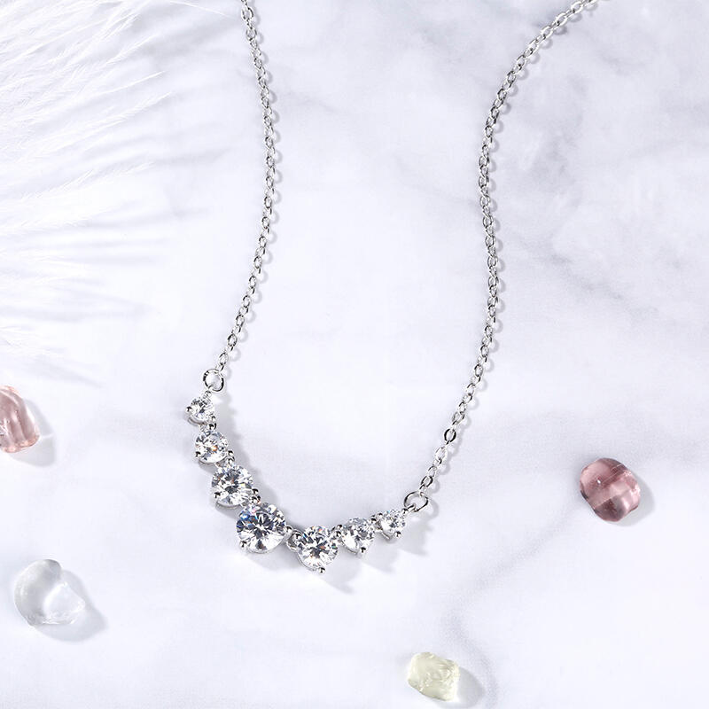 Jeulia Collar Clásico Colgante De Talla Redonda En Plta De Ley