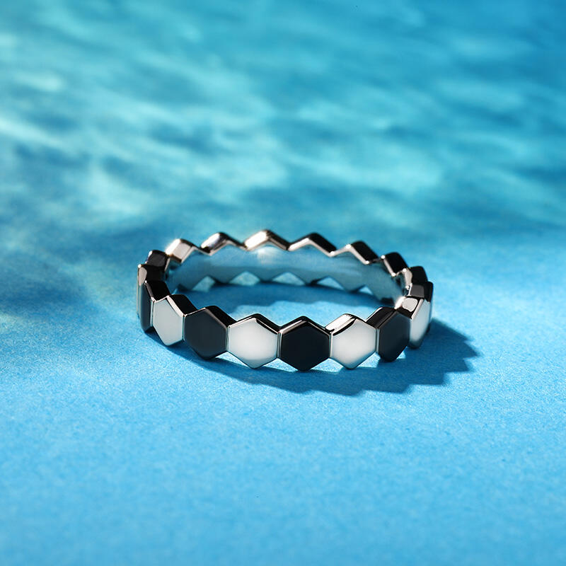 Jeulia Anillo pareja de compromiso de plata de ley con diseño de fútbol para hombre