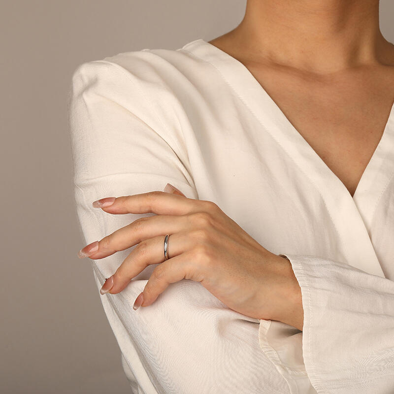 "Unfading Passion" Classic Wedding Ring