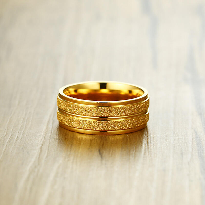Jeulia Anillo para Hombre de Acero Inoxidable en Tono Dorado Amarillo con Superficie Mate