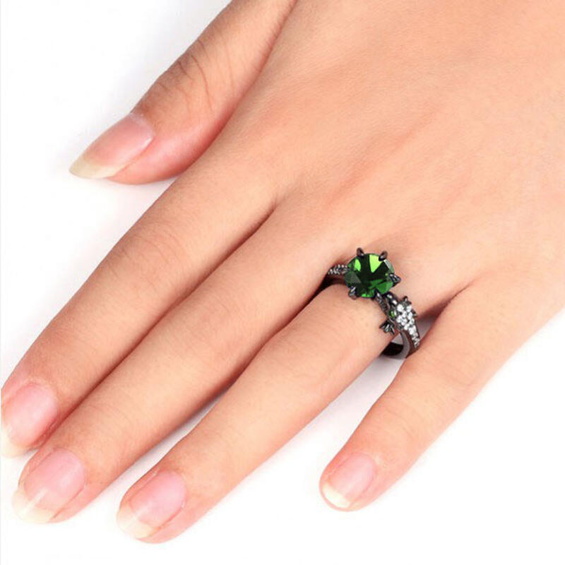 Jeulia Anillo Lujoso De Dragón De Talla De Redonda En Plata De Ley