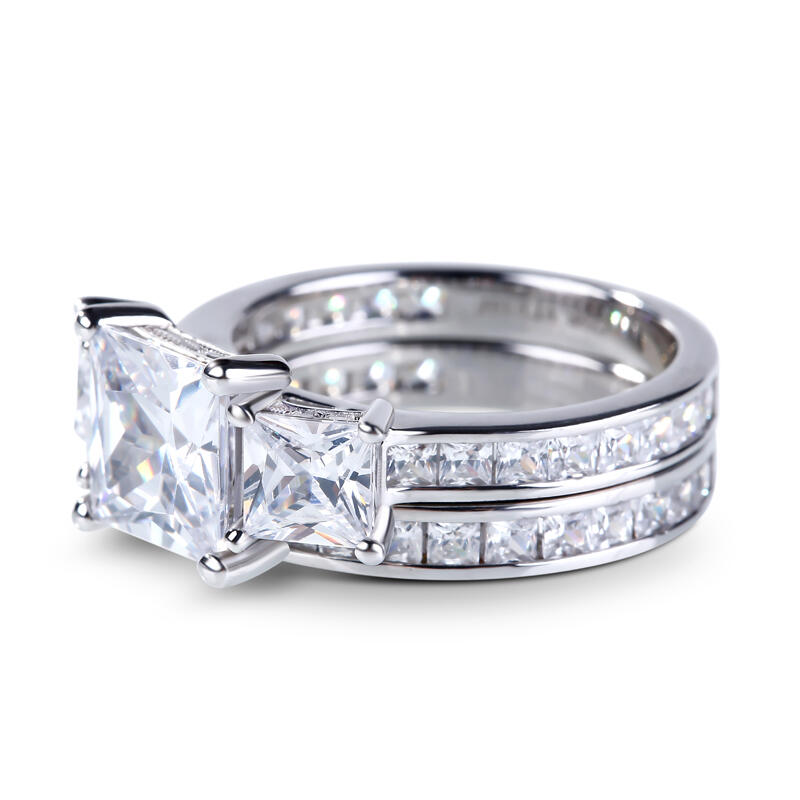 Jeulia Three Stone Princess Cut Sterling Silver Ring Set