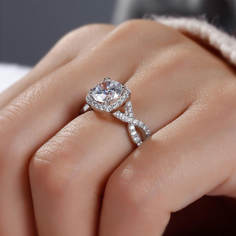 Jeulia Twist Round Cut Sterling Silver Ring