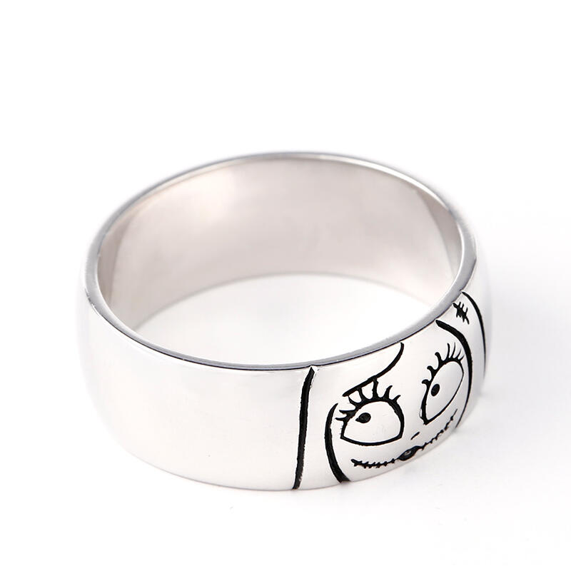 Jeulia "Rag Doll" Skull Sterling Silver Women's Band