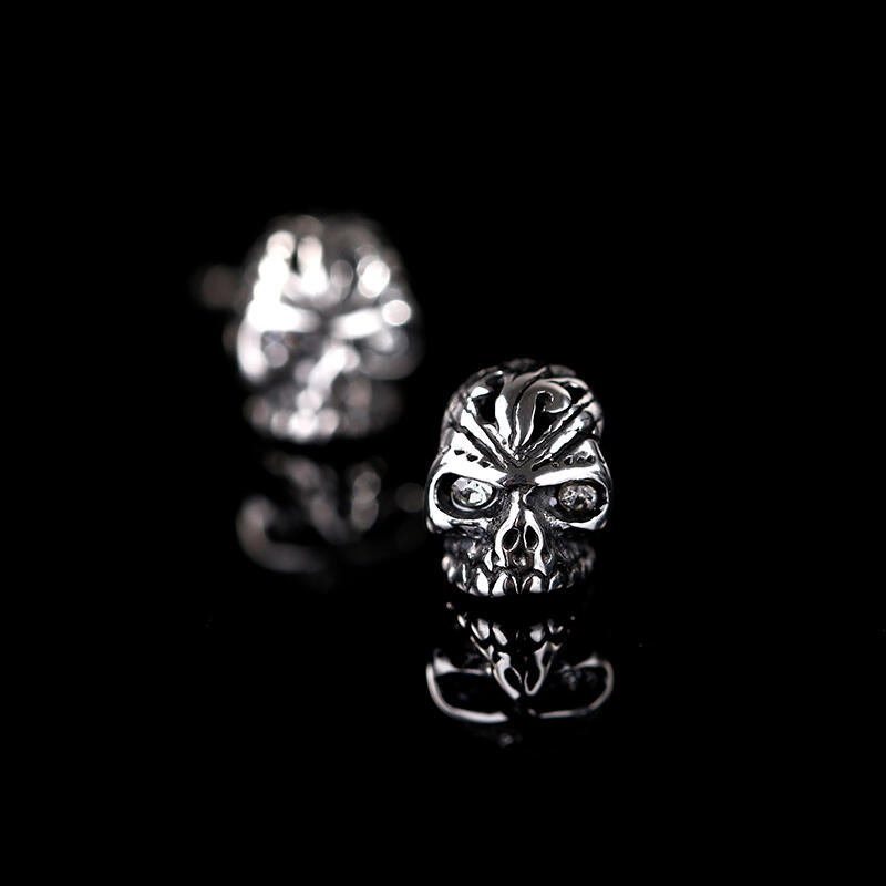Jeulia Punk Style Skull Titanium Steel Men's Earrings