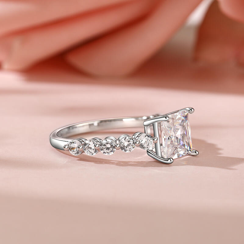 Jeulia Classic Princess Cut Floating Stone Band Sterling Silver Ring