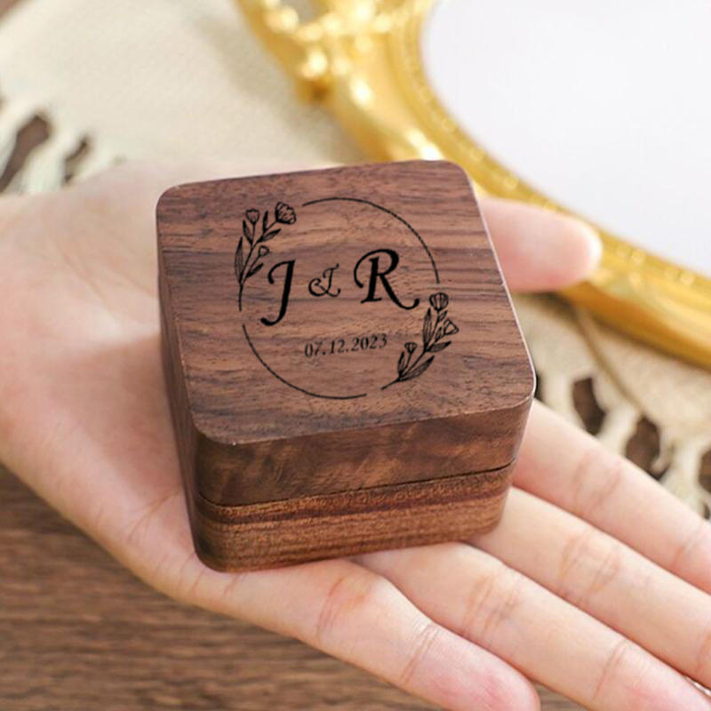 カスタマイズ イニシャル 日付 彫刻 リングケース 木製 ジュエリー