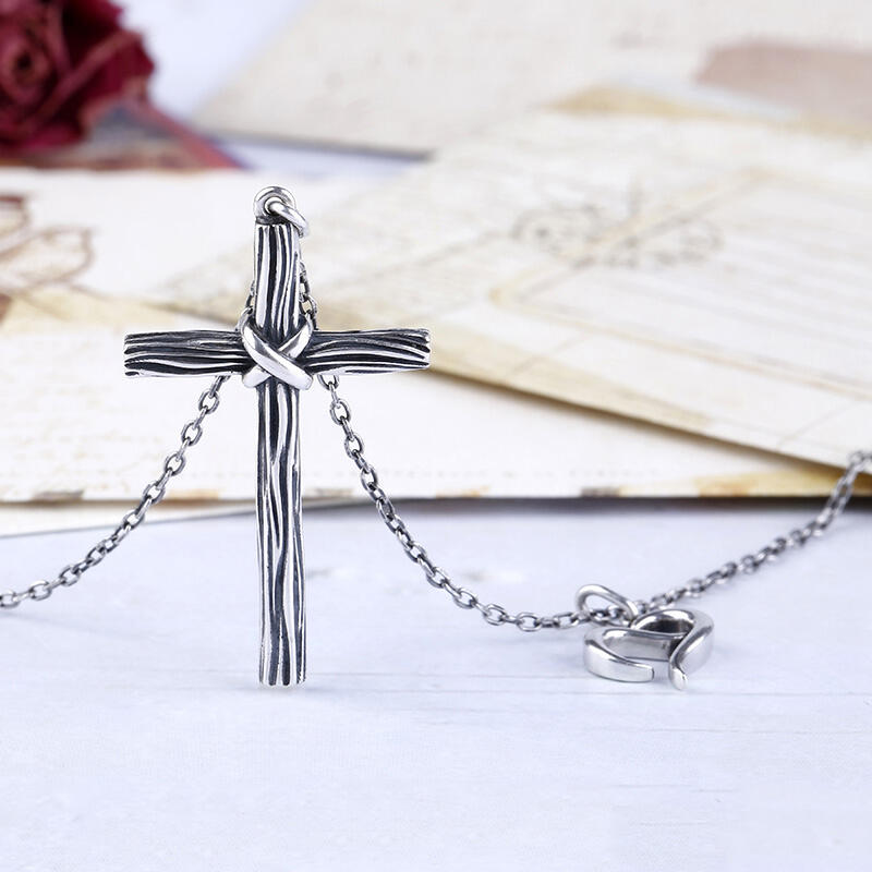 Jeulia Collar De Cruce Con Nudo