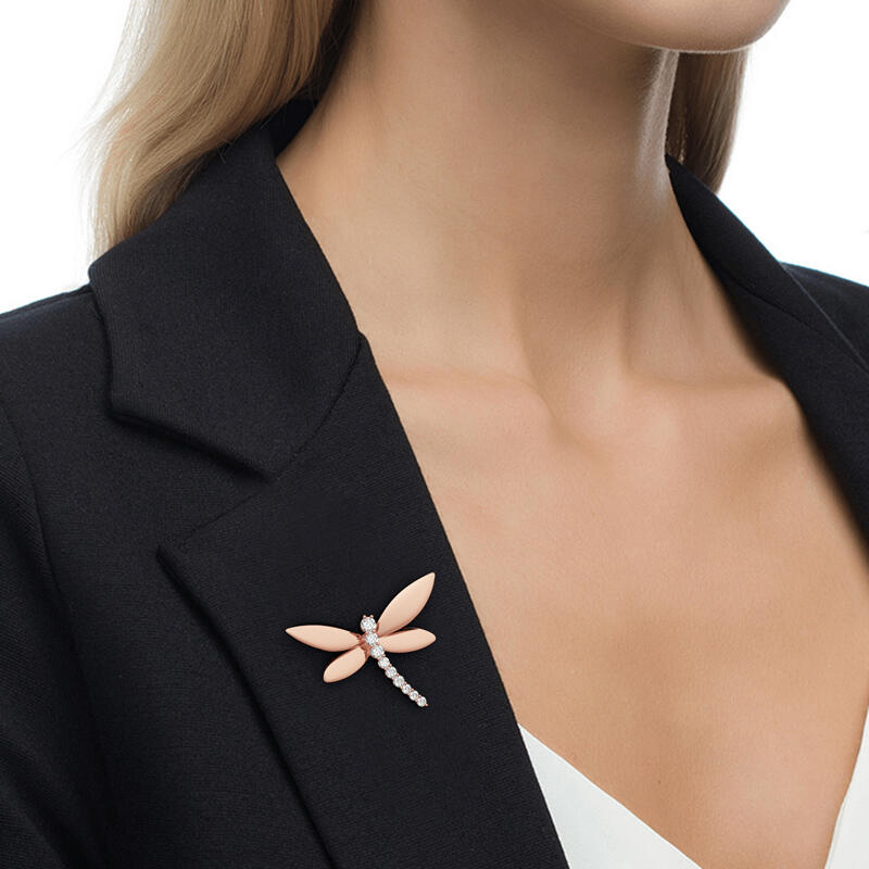 Jeulia "Garden Dragonfly" Round Cut Sterling Silver Brooch