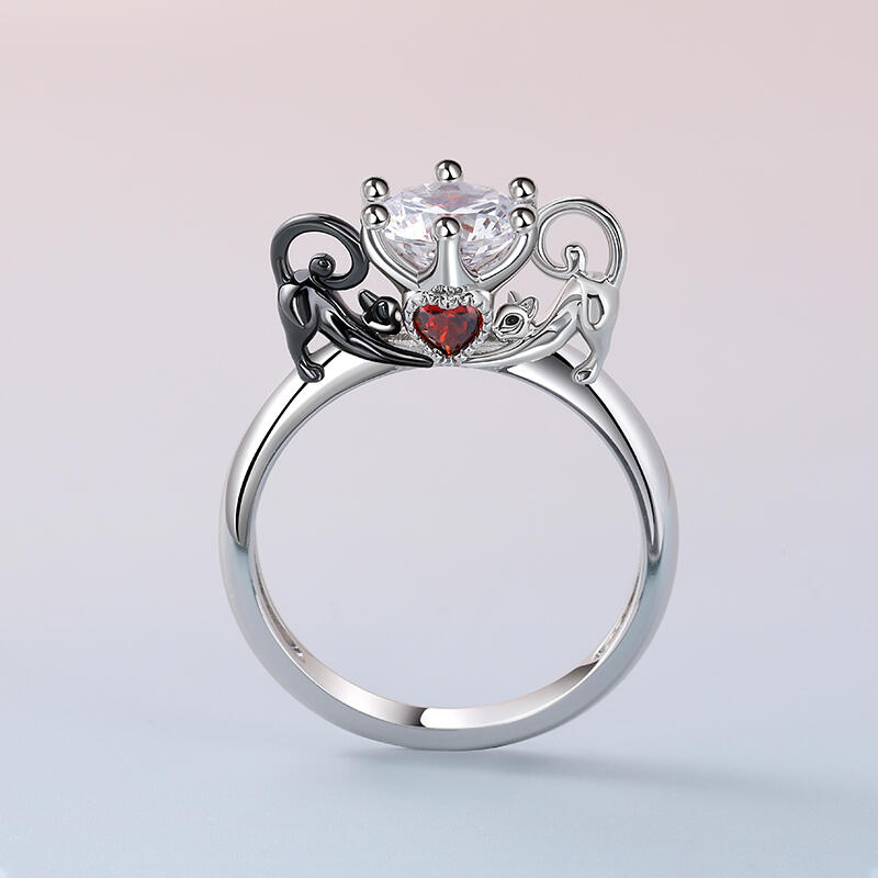 Jeulia Hug Me "League of Cats" Round Cut Sterling Silver Ring