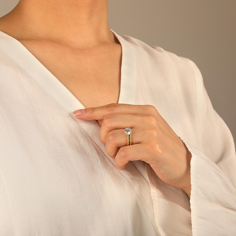 "Fated Fascination" Round Cut 2pcs Bridal Set