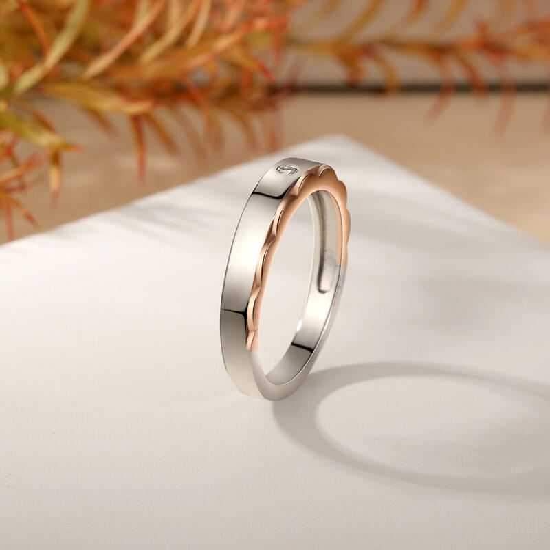 Jeulia Two Tone Prince Cloak Men's Wedding Band Round Cut