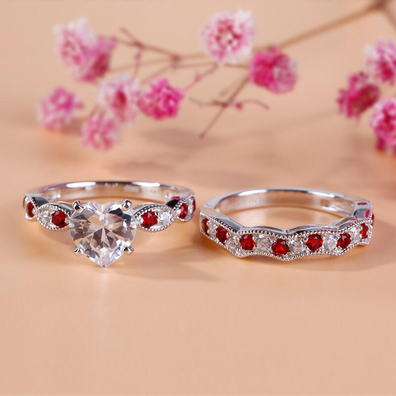 Jeulia Milgrain Heart Cut Sterling Silver Ring Set