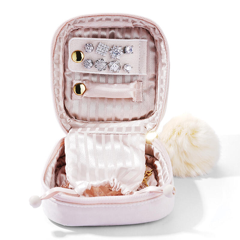 Jeulia "Star & Moon" Cloth Jewelry Storage Box