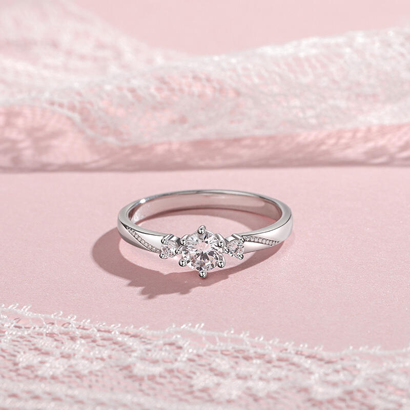 Jeulia Anillo de Promesa Simple con Tres Piedras Redondas y Milgrain en Plata de Ley